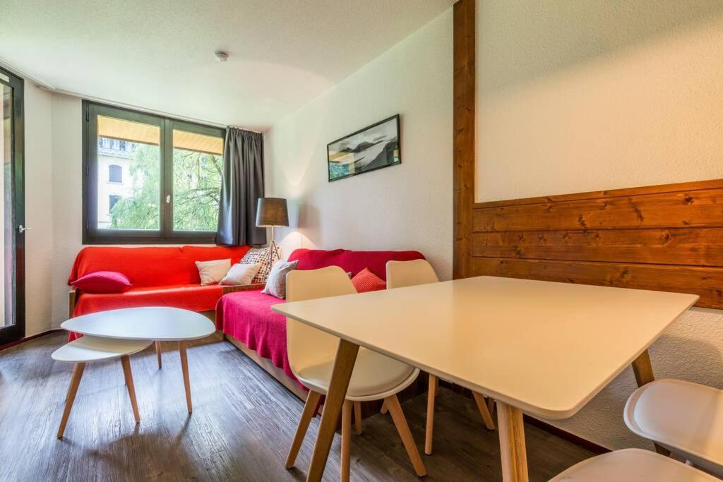 Au Coeur De Chamonix, Un Ecrin De Verdure Appartement Buitenkant foto